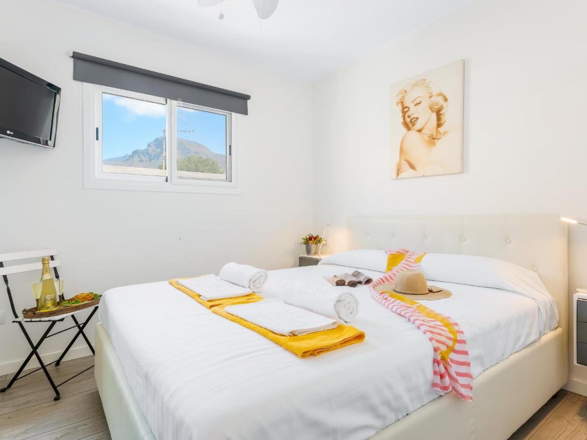 97 Hermosa Marina Primavera Con Terraza Y Piscina 阿德耶 外观 照片